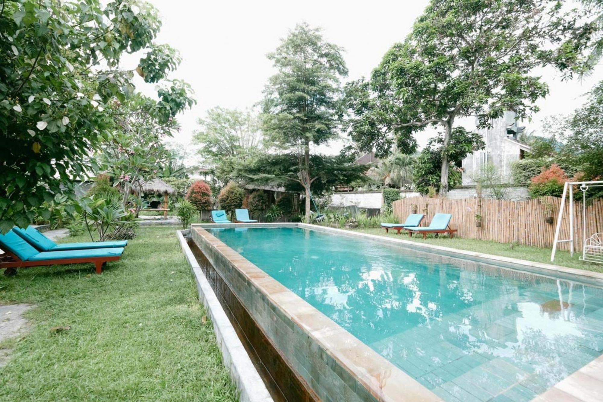 Cici Senggigi Hotel 2*
